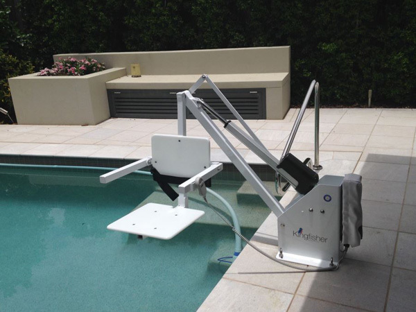 Pool hoist